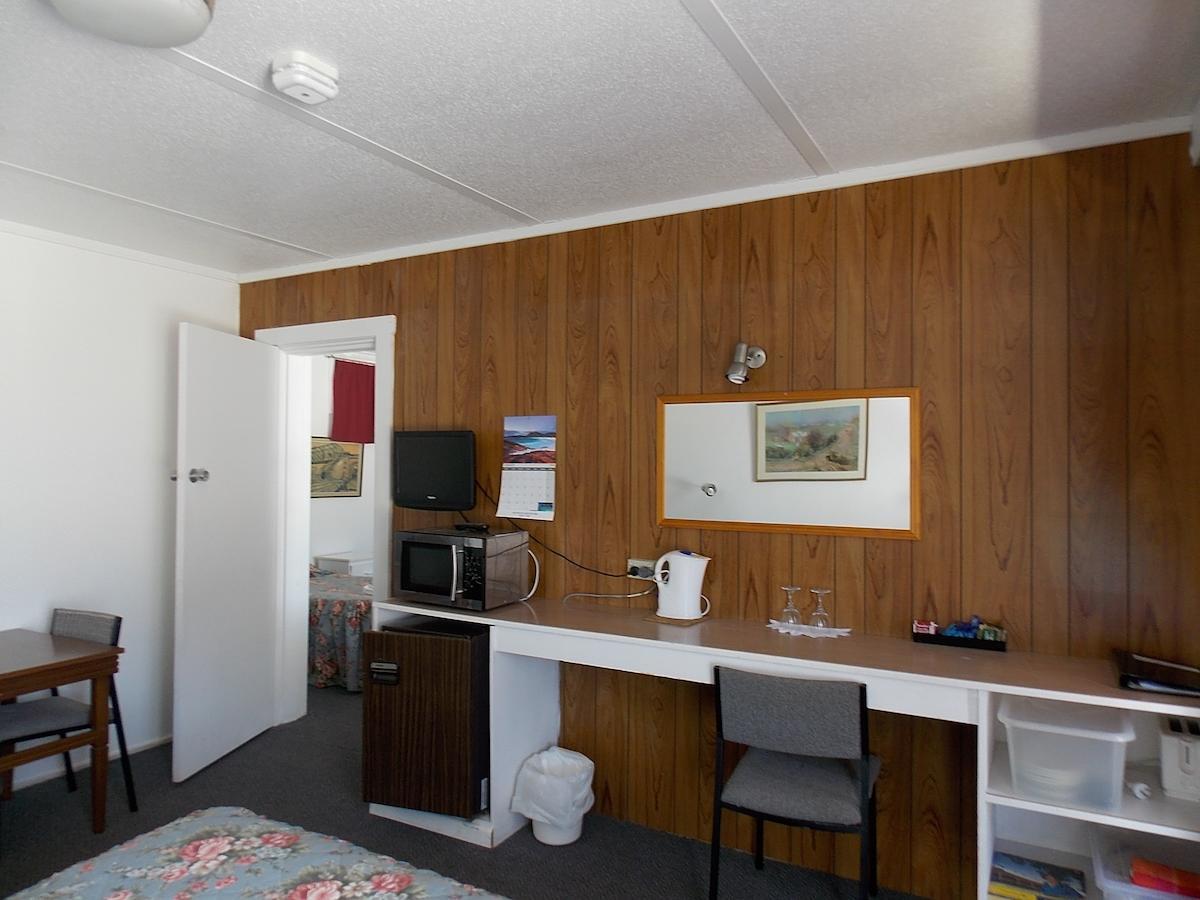 Heywood Motor Inn Room photo