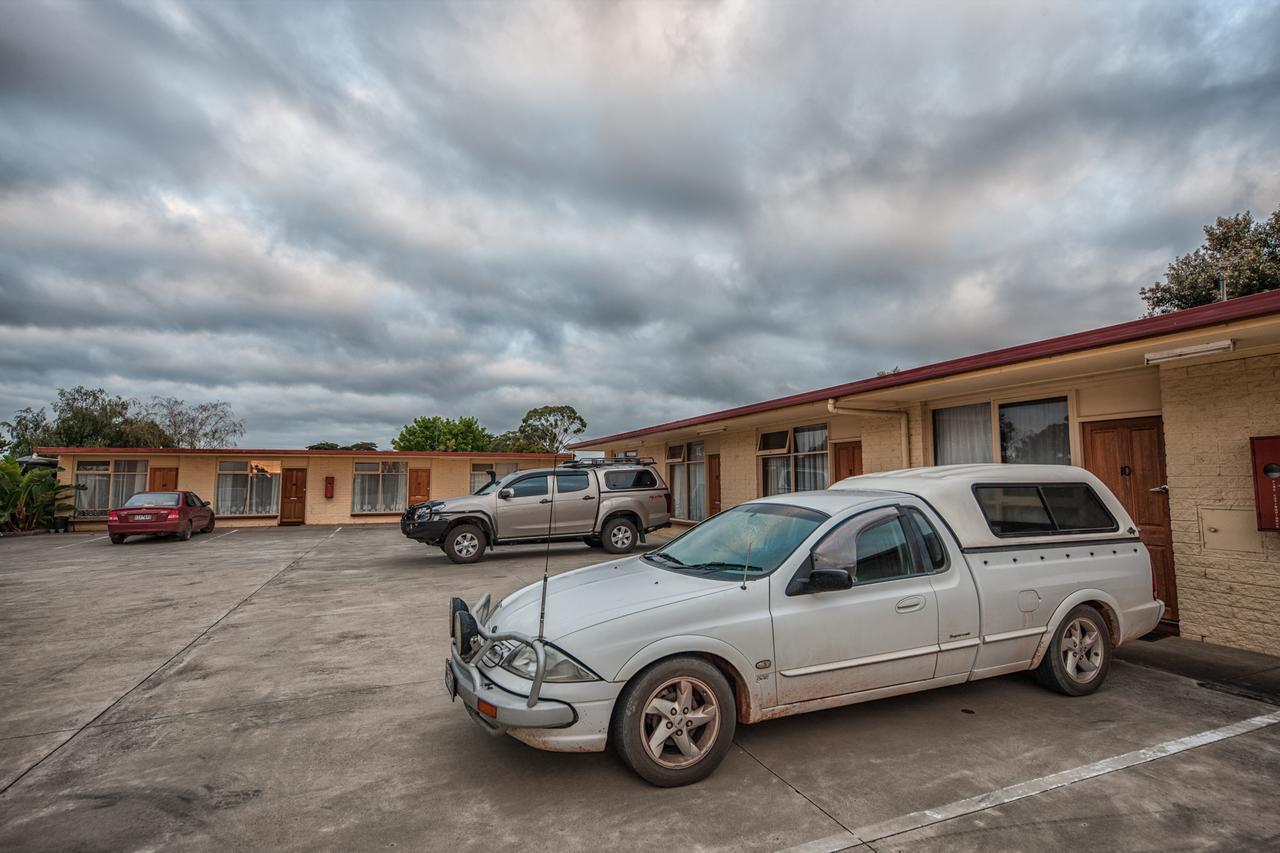 Heywood Motor Inn Exterior photo